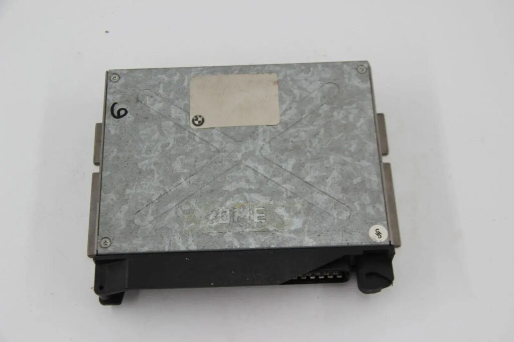BMW E36 320i M50 Basic Control Unit - AMG CAR PARTS SHOP