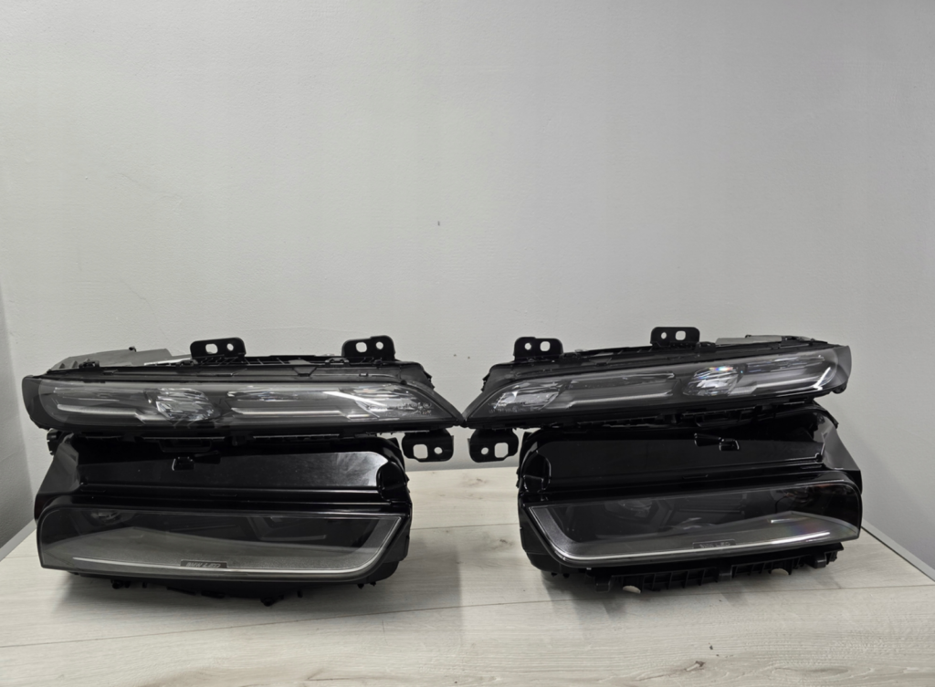 BMW G70 7 Series Full LED Crystal Swarovski headlights - AMG CAR PARTS SHOP
