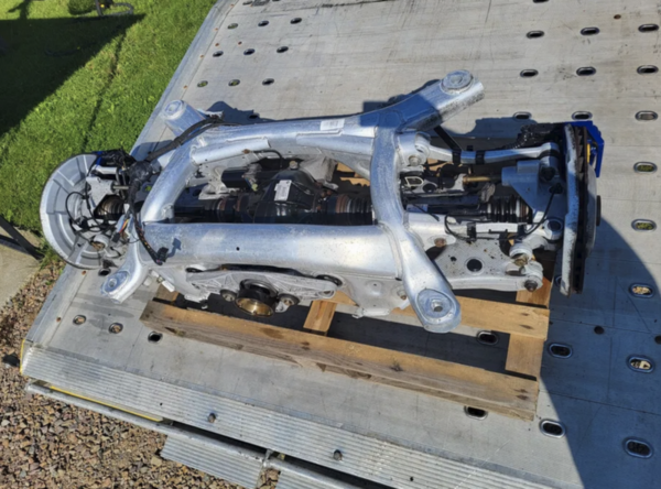 BMW M5 F10 Complete Rear Axle Suspension Assembly - AMG CAR PARTS SHOP