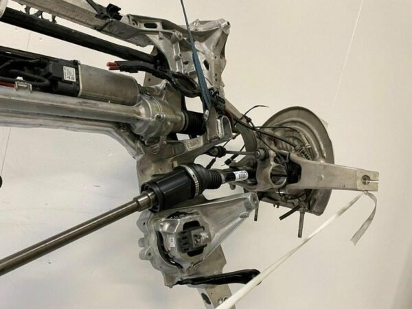 BMW M8 F92 front axle - AMG CAR PARTS SHOP