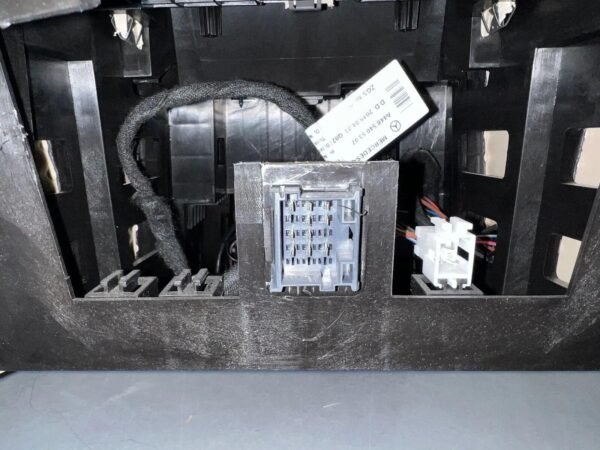 Mercedes-Benz V-Class Center Console Refrigerator - AMG CAR PARTS SHOP
