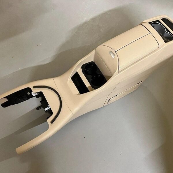 Mercedes-Benz V-Class Center Console Refrigerator - AMG CAR PARTS SHOP