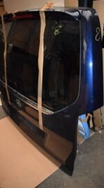 Mercedes-Benz V-Class W447 tailgate - AMG CAR PARTS SHOP