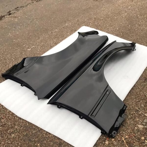 Mercedes-Benz W124 E500 Original Metal Front Fenders - AMG CAR PARTS SHOP