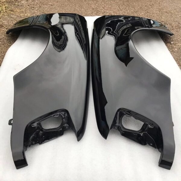 Mercedes-Benz W124 E500 Original Metal Front Fenders - AMG CAR PARTS SHOP