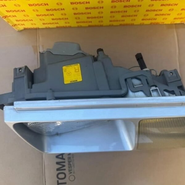 Mercedes-Benz W201 190E US-Spec Headlight Set - AMG CAR PARTS SHOP