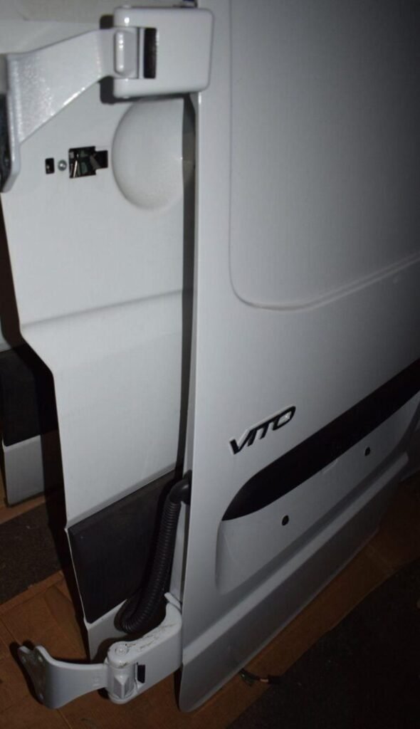 Mercedes W447 Gullwing Doors – Right & Left - AMG CAR PARTS SHOP