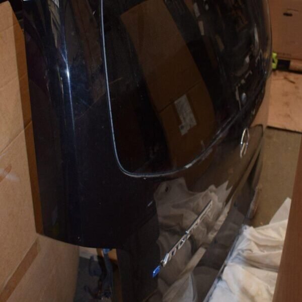 Mercedes W447 Tailgate - AMG CAR PARTS SHOP