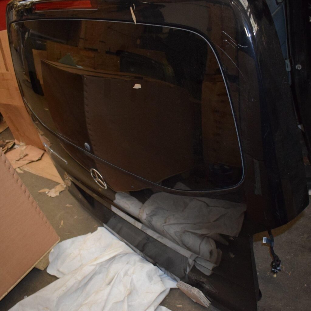 Mercedes W447 Tailgate - AMG CAR PARTS SHOP