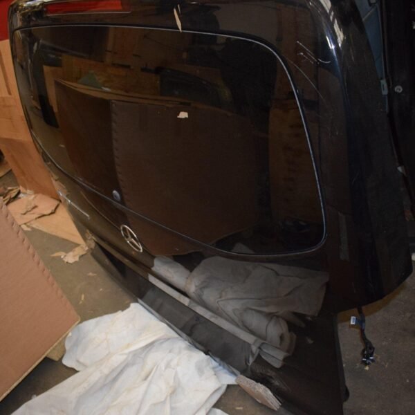Mercedes W447 Tailgate - AMG CAR PARTS SHOP