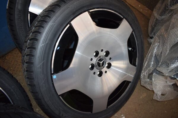 Mercedes W447 V-Class 19″ Complete Wheel Set - AMG CAR PARTS SHOP