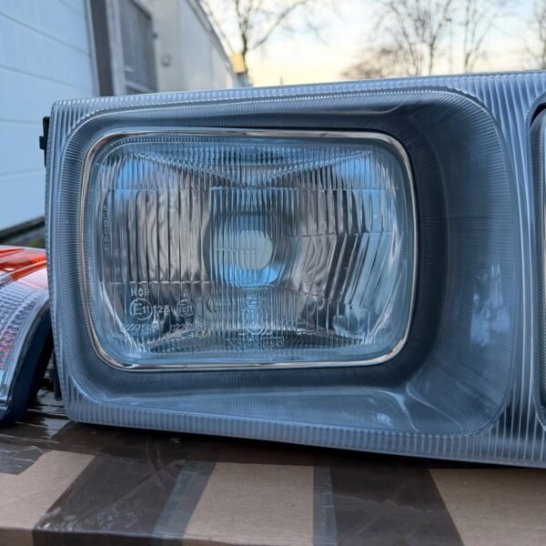 NOS Headlights W126 SEL & SE - AMG CAR PARTS SHOP