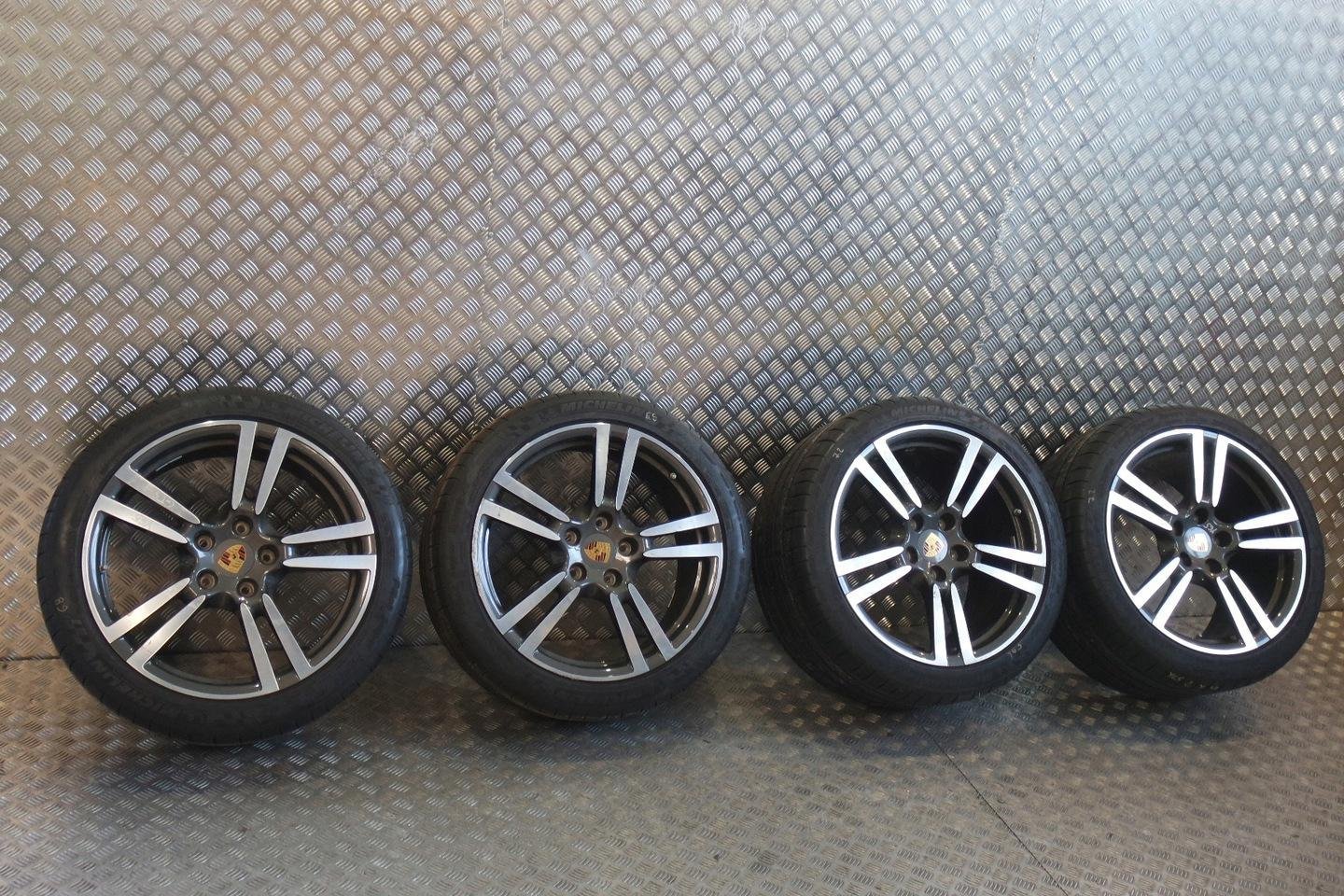 Porsche Panamera 20-Inch Complete Wheels - AMG CAR PARTS SHOP Porsche Panamera 20-Inch Complete Wheels - AMG CAR PARTS SHOP
