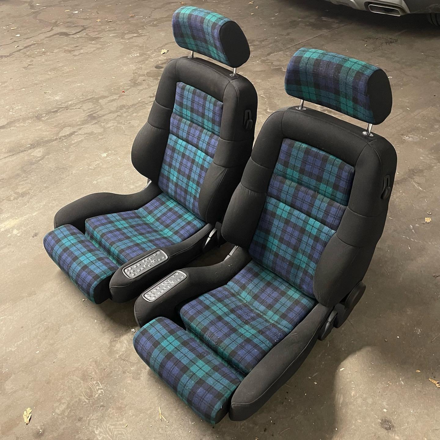 Recaro DSE Seats - AMG CAR PARTS SHOP Recaro DSE Seats - AMG CAR PARTS SHOP