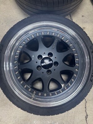 Staggered 3-Piece 18″ BRABUS Monoblock III Wheels & Tires - AMG CAR PARTS SHOP